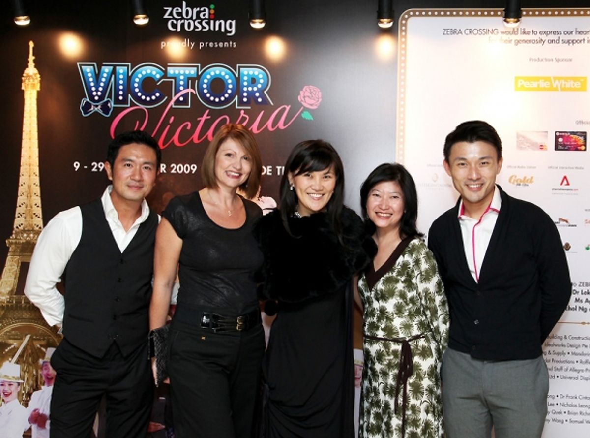 Adrian Pang & Tracie Pang, Loretta Chen, Lim Hai Yen, Baey Yam Keng at the premiere of VICTOR/VICTORIA at 